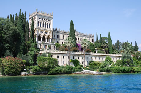 Palace Scipione Borghese Isola di Garda photo
