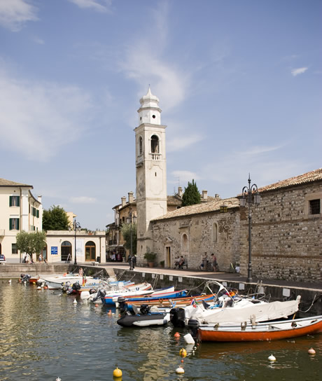 Biserica din Lazise, Lacul Garda